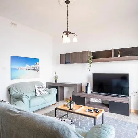 Direct Sea View 3 Bedroom Apartment Including Ps5 Apartment Sliema