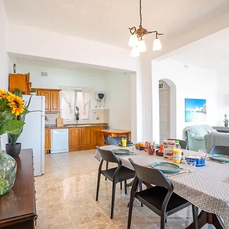 Direct Sea View 3 Bedroom Apartment Including Ps5