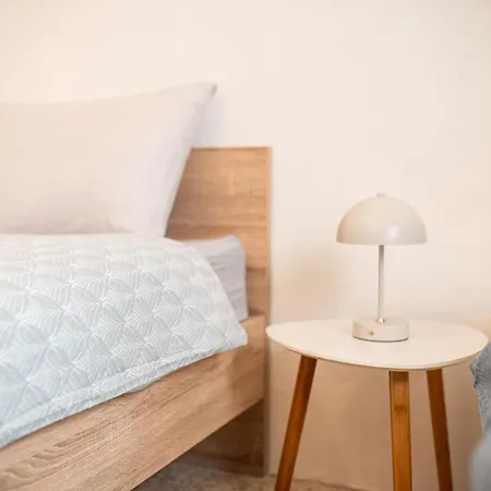 Sea Front 3 Bedroom With Ps5 Sliema